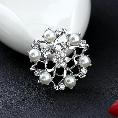 Versatile Pearl Three-dimensional Wreath Type Dual-purpose Brooch Corsage Female Accessories Long-Lasting Color Exquisite Hypoallergenic Brooch Gift