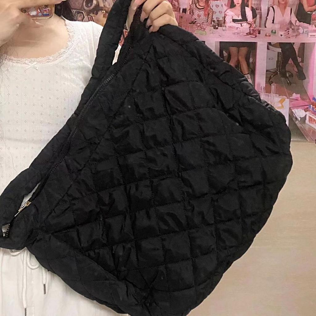 Korean bag new autumn and winter rhombus messenger bag large capacity casual cloud pleated shoulder large bag personalized dumplings