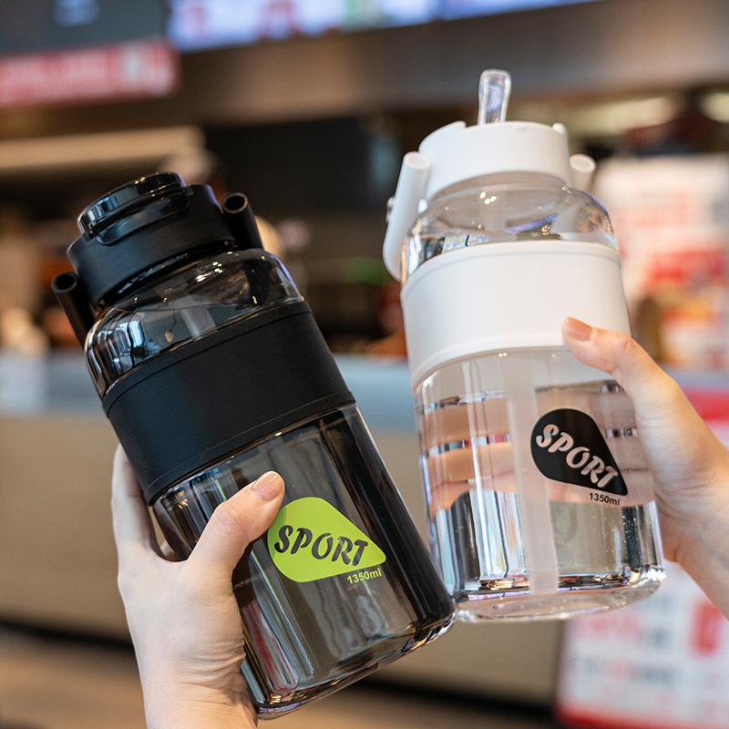 Water bottle new large capacity high value premium light luxury sports water cup student men and women high temperature portable straw cup