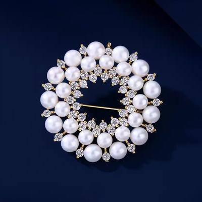 Exquisite Round Garland Brooch, High-End Female Luxury Temperament Pearl Corsage Niche Design Pin, Suit Accessories