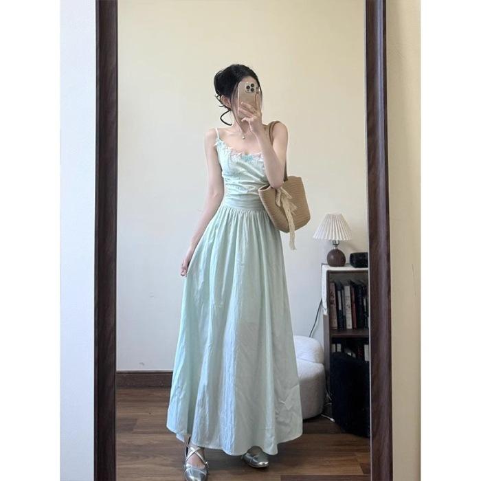 French green spaghetti strap dress for women, summer 2026 new petite elegant waist-cinching seaside vacation long dress S