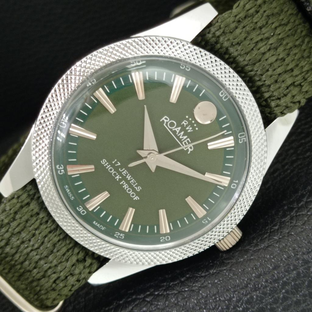 

SWISS VINTAGE HAND-WINDING MENS REFURBISHED GREEN COLOR DIAL WATCH a707133-1
