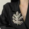 Vintage Long Leaf Pin French Style Metal Glossy Brooch Exquisite Maple Leaf Brooch  Banquet