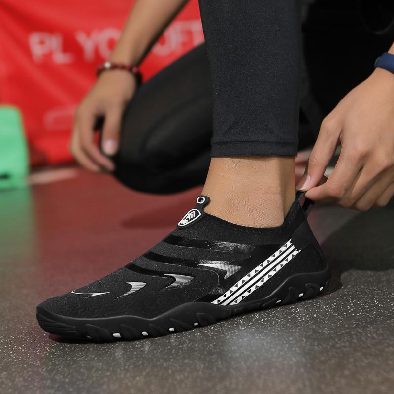 Quick Drying Beach Water Shoes Unisex Swimming Aqua Slippers Seaside Barefoot Surfing Upstream Sneakers Women Men Light Sandals