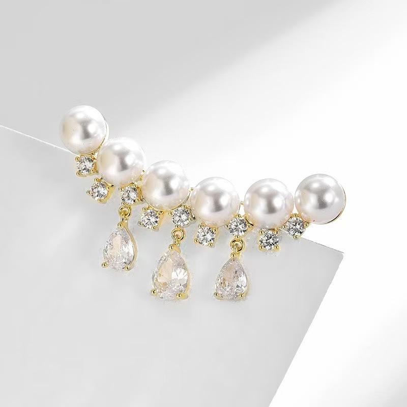 1Pcs Fashion Classic Laddy Exquisite Crystal Clothing Coat Suit Pin Corsages Elegant Women Girls Pearl Pendant Brooch Badges