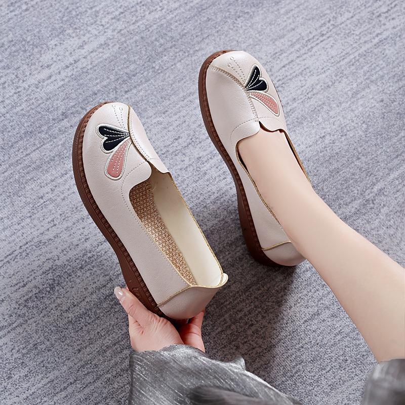 

Новая обувь женская обувь старая повседневная одинарная обувь плоская удобная межсезонная старая кожаная обувь на мягкой подошве 41