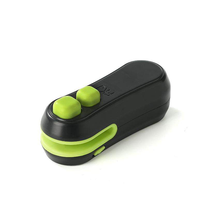 Portable Mini USB Food Sealing Machine - Hand-Press Vacuum Sealer for Small Plastic Bags