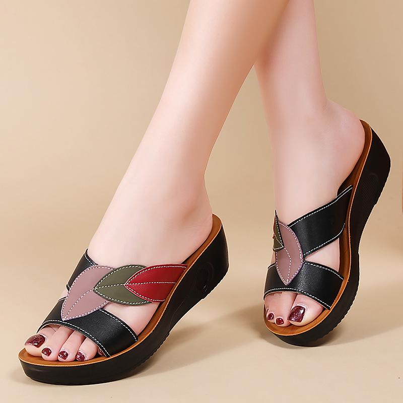 2024 Women's Non-Slip Soft Sole Summer Slippers for Middle-Aged Moms