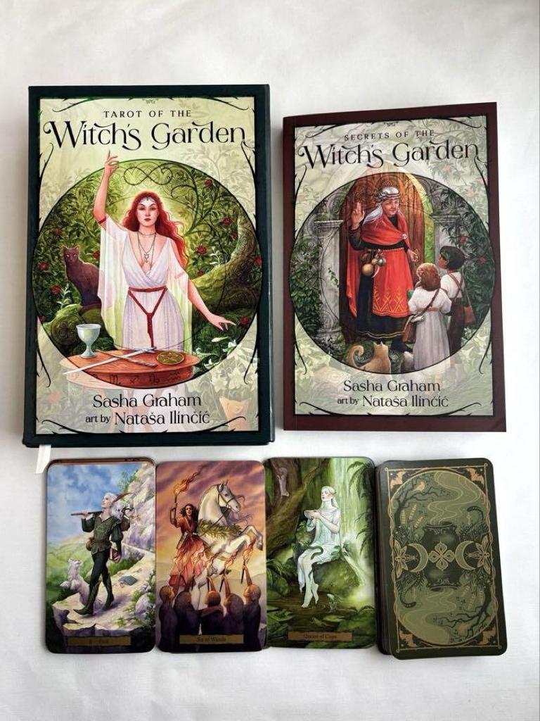[USED] Authentic Tarot Cards Tarot of the Witch's Garden