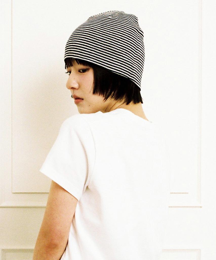 WEBHOUSE Twister Star Stripe Short Beanie - Black/White