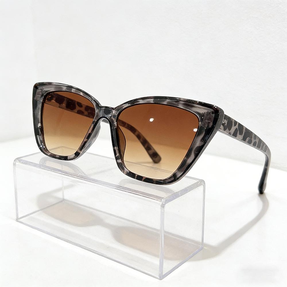 Trendy Square Cat Eye Sun Glasses Women UV400 Shades Outdoor Travel Sunglasses Classic Black White Leopard Eyewear Goggles