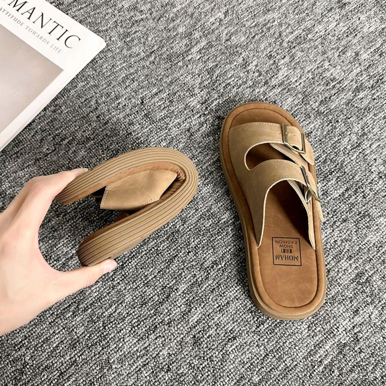 Slippers women s summer wear new retro style casual versatile soft flat bottom beach cool slippers 40 коричневый