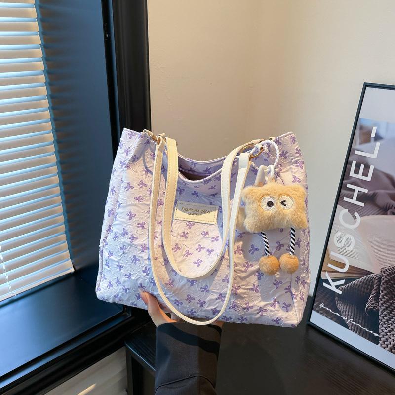 

Сладкий ветер портативная сумка-тоут женская сумка осень новая большая вместимость легкая роскошь сумка на плечо универсальная сумка подмышку Without pendant фиолетовый