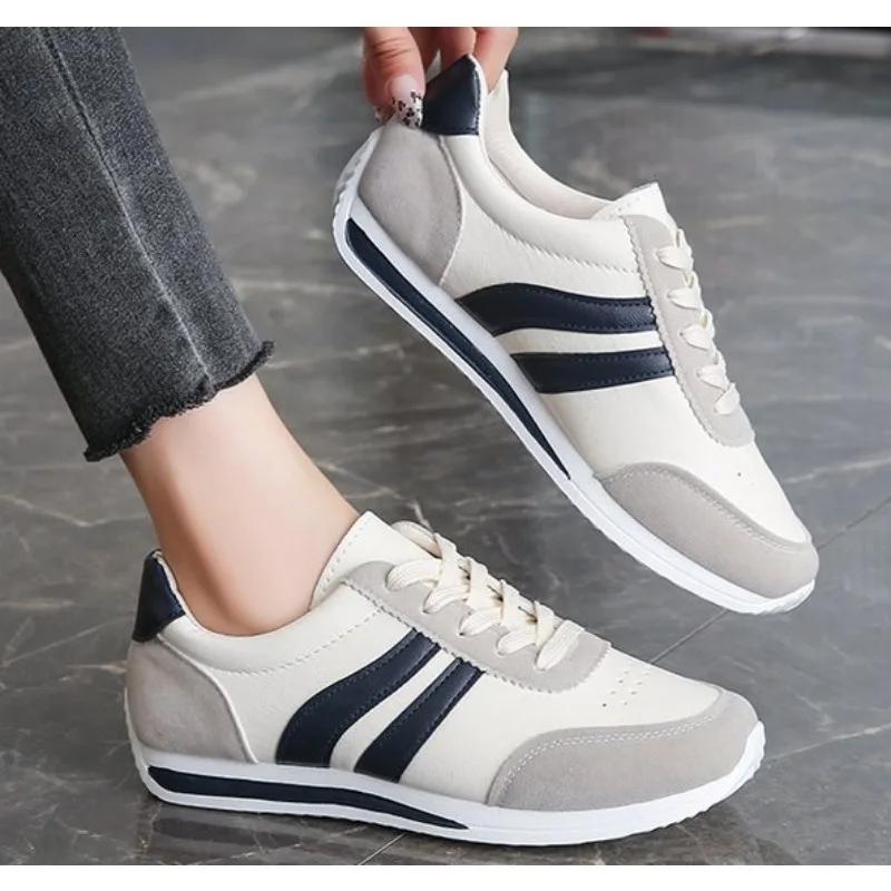 New Women Casual Walking Shoes Flat Lace Up Leather Fashion Flat-Bottomed Female Sneakers Vulcanized Shoes Plus Size 42