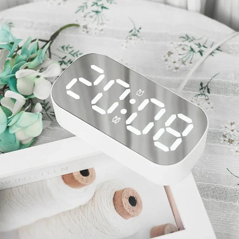 LED Mirror Digital Alarm Clock with and Date Display, Night Mode, Snooze Function, Adjustable Brightness, 12/24-hour Alarm Clock