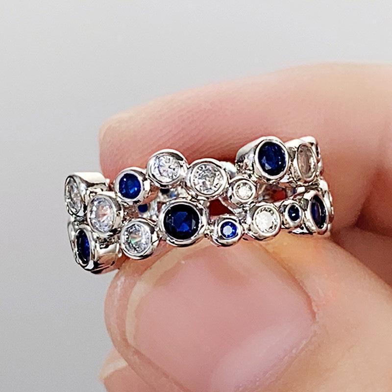 Cao Shi Exquisite Geometric Hollow Round Ring: Simple, Stylish Index Finger Accessory