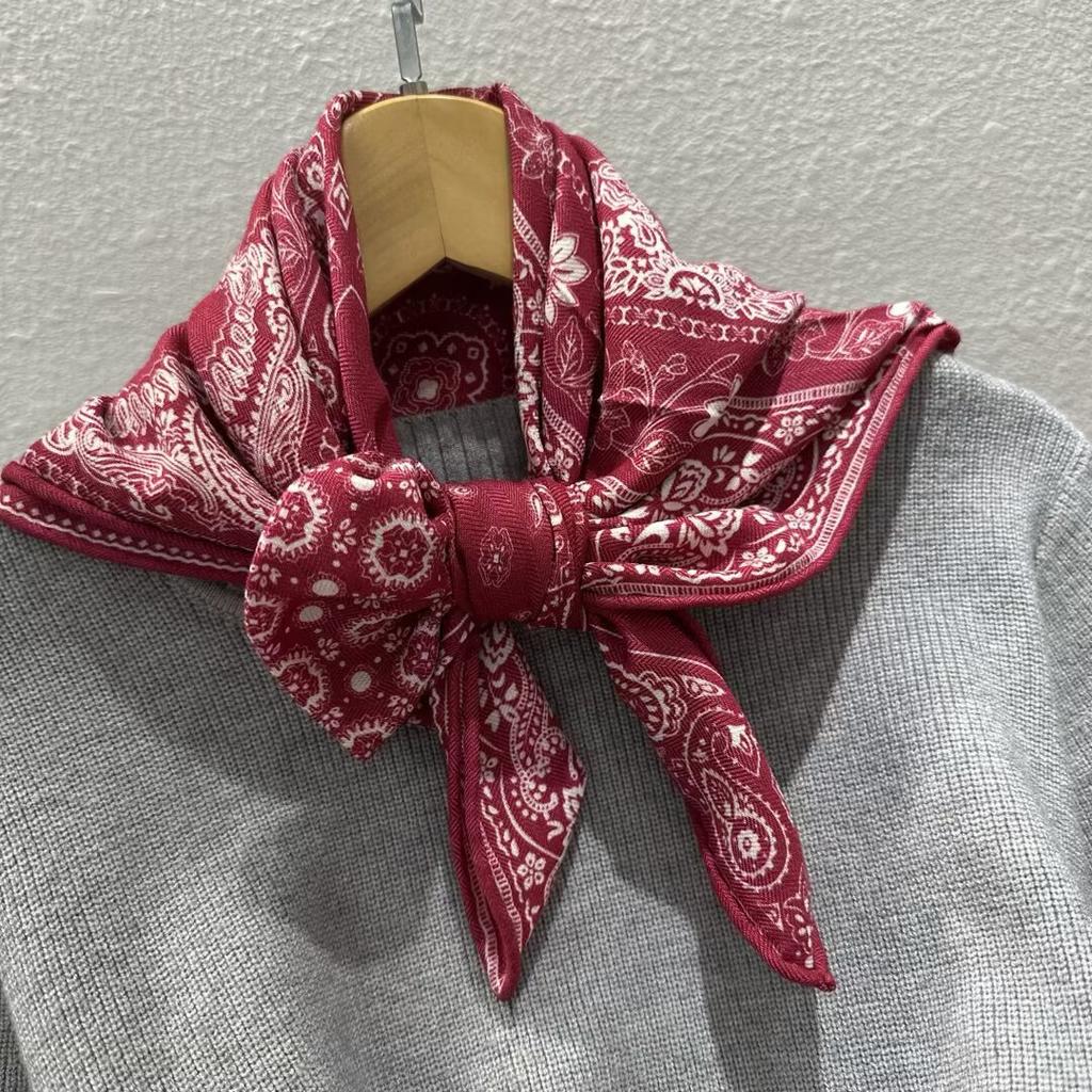 Double-Sided Silk Wool Scarf Women'S Autumn And Winter Silk Wool 70 Square Scarf Warm Dual-Purpose Women'S Versatile Temperament Air Conditioner Neck