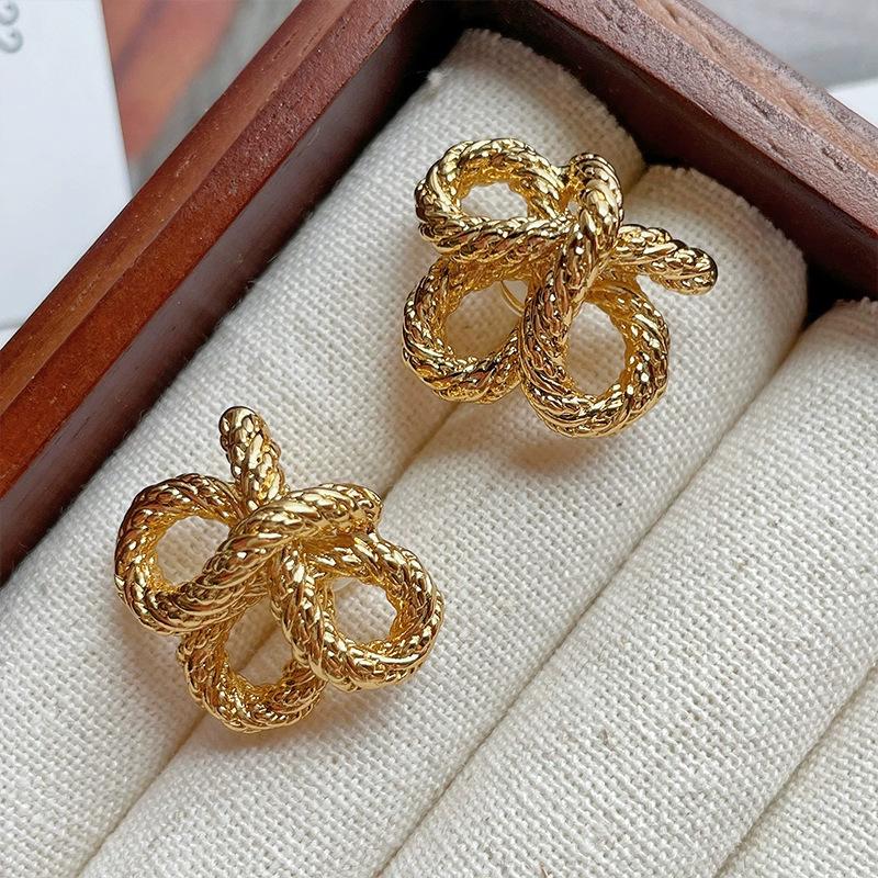 Retro Twisted Knot Earrings High-level Design Sense of A Unique Niche Temperament with Exaggerated Earrings Across The Border Ladies Jewelry