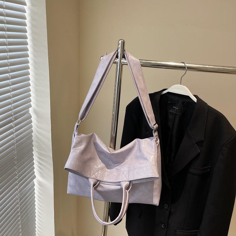 Large capacity portable commuter bag women's new fashion tote bag versatile shoulder messenger bag