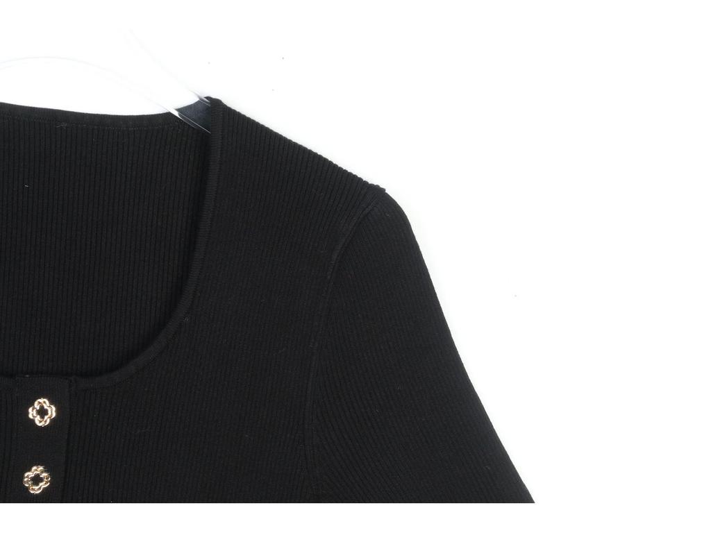 2025 Early Spring French Style Black Slimming Knitted Dress with Round Neck & Short Sleeves