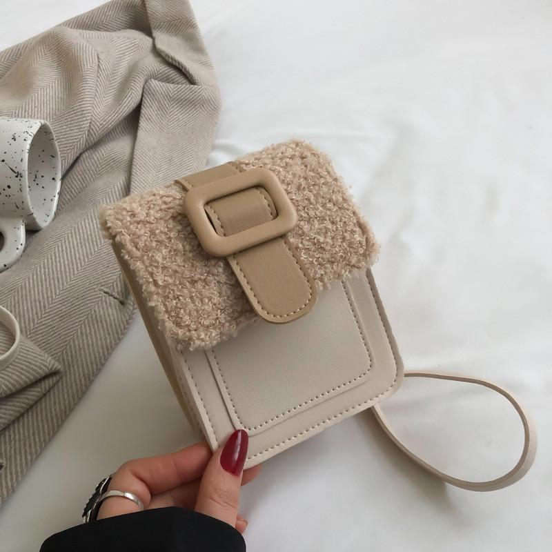 Fashionable Minimalist Women's Bag 2023 Spring New Cute Portable Phone Bag Chic Shoulder Crossbody Bag