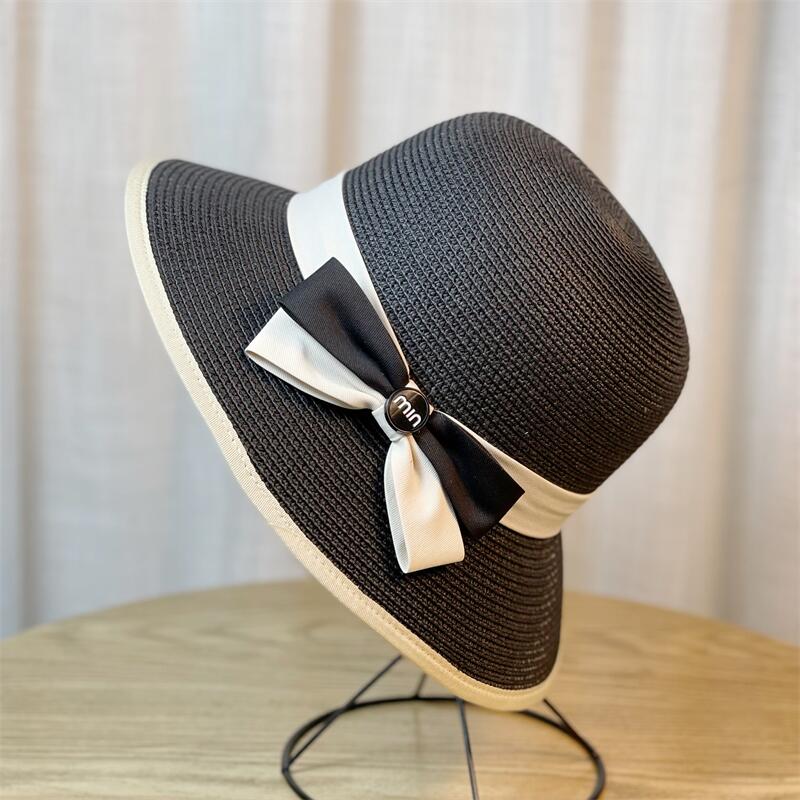 

Sun hat women s sunscreen cover face big brim straw woven beach hat summer temperament show face small bow straw hat Adults 54-59 Adjustable чорний