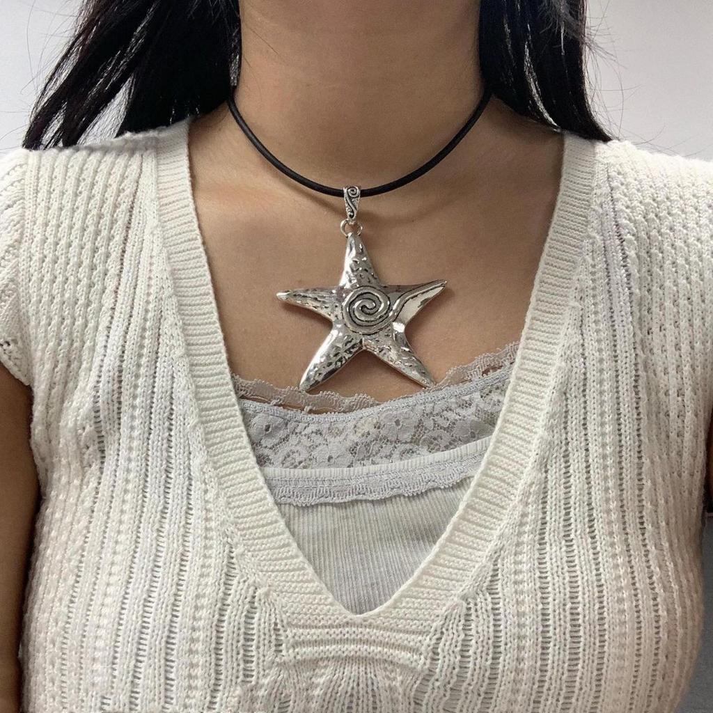 Y2K Retro Starfish Necklace for Women - Niche Subculture Style Collarbone Chain