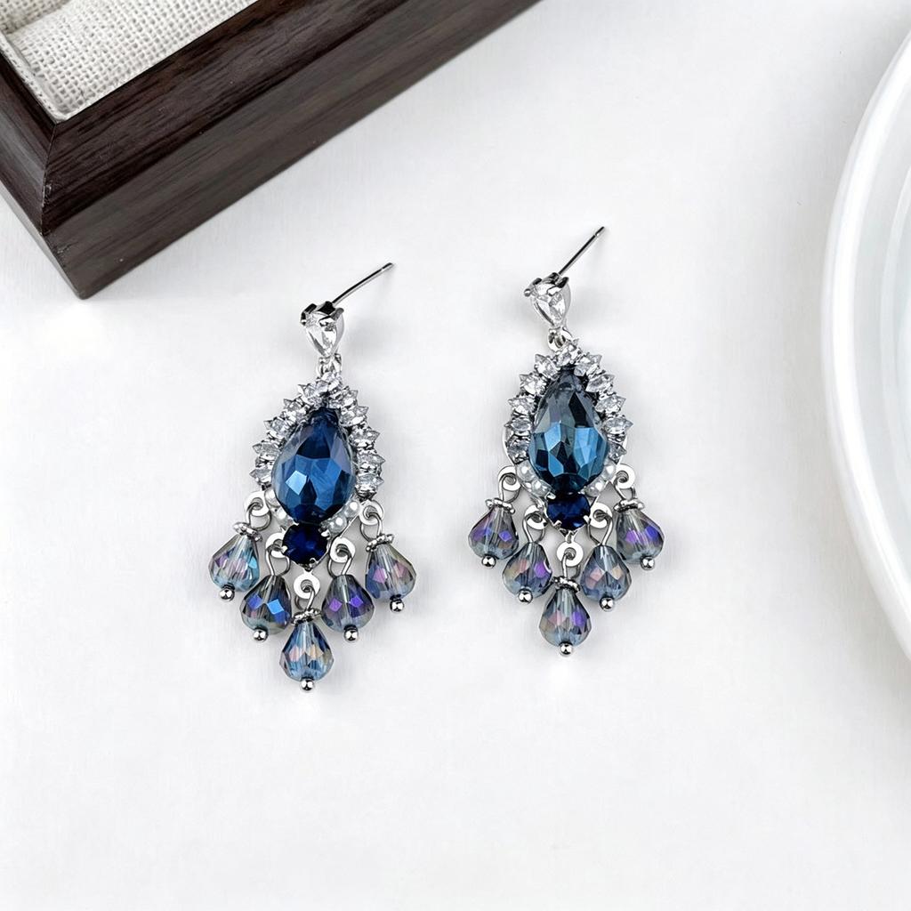 Light Luxury High-end Crystal Fringed Earrings, Water Drop Type Exquisite Sweet Earrings, Fashionable Exquisite Ethnic Style Earrings, Women