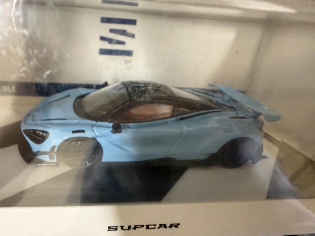 1/64 SUPCAR 720S McLaren Sky Blue