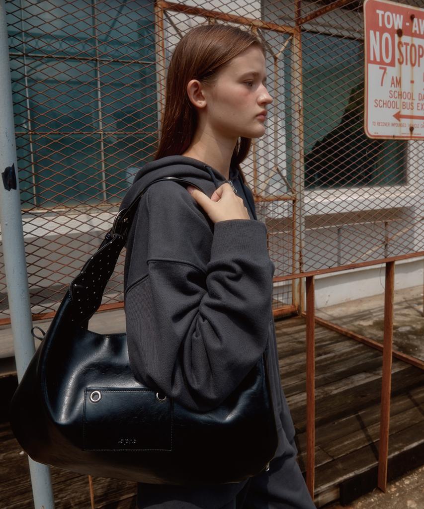 Leterie Buckle Reversible Shoulder Bag_8Color