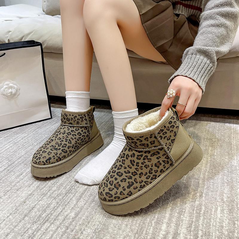 2024 Women's Velvet Thick Bottom Soft Bottom Leopard Pattern Winter Velvet Thick Leopard Pattern Flat Bottom Snow Boots