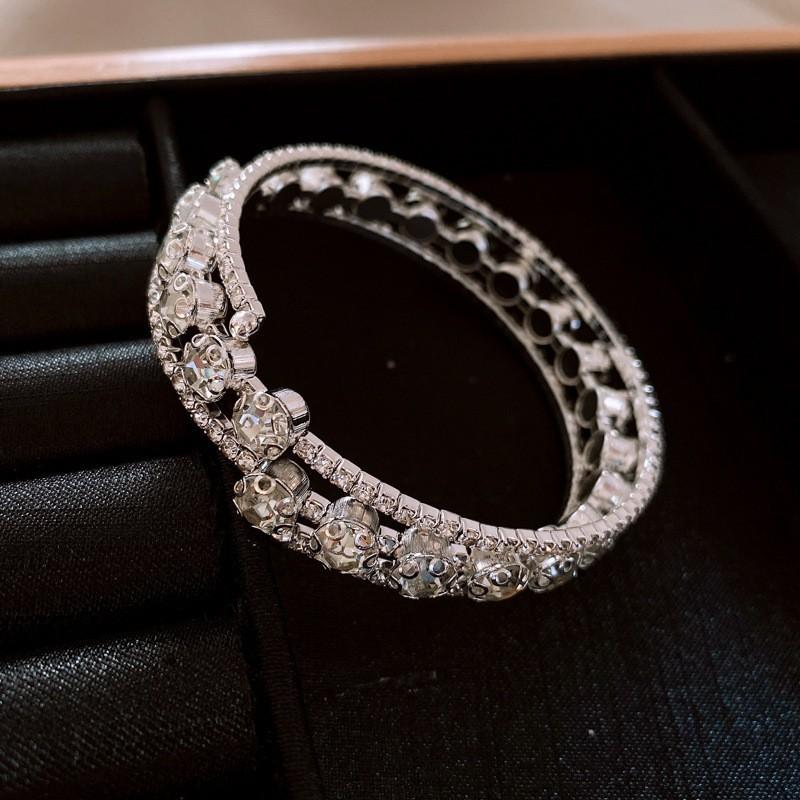 Super Flash Zircon Round Heart-shaped Flower Multi-layer Open Bracelet Exquisite and Beautiful Bracelet Light Luxury Jewelry Women