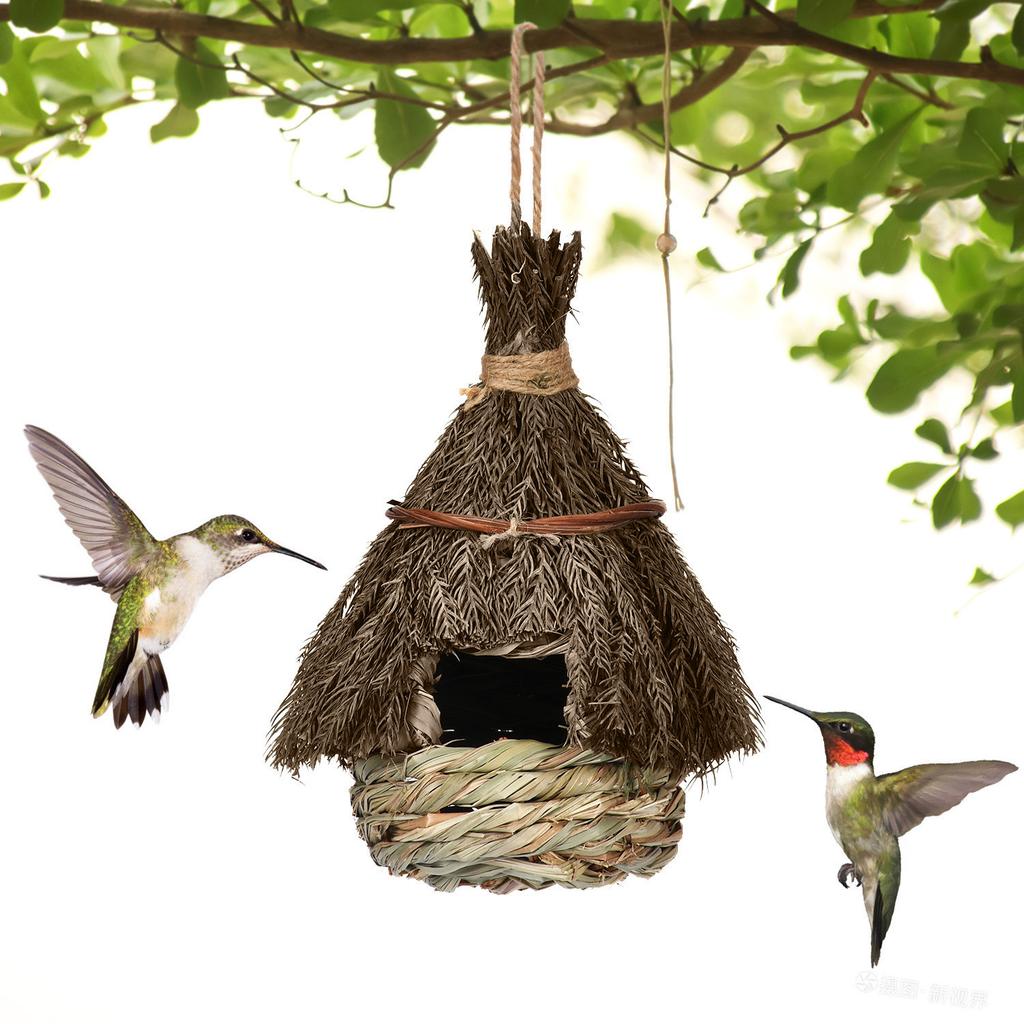 Handcrafted Natural Grass Birdhouse for Outdoor Garden Decoration Eco-Friendly and Durable Nesting Shelter
