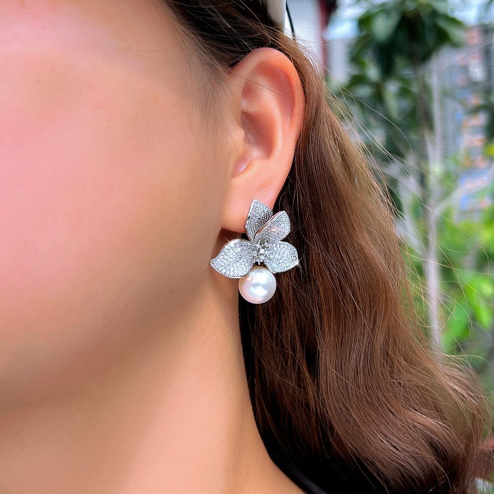 Nadel Leichter Luxus Blütenblatt Perlen Ohrringe Design Temperament High-End Blume Zirkonia Ohrstecker Ohrschmuck