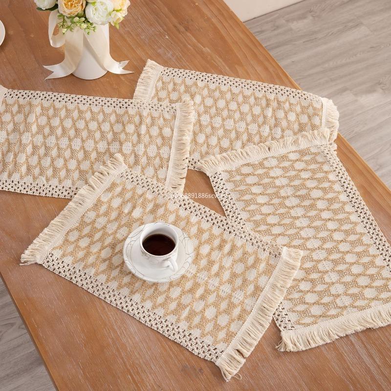 1pcs Boho Placemats Set Natural Cotton Burlap Farmhouse Place Mats with Tassels for Home Dining Wedding Table Kitchen Decor