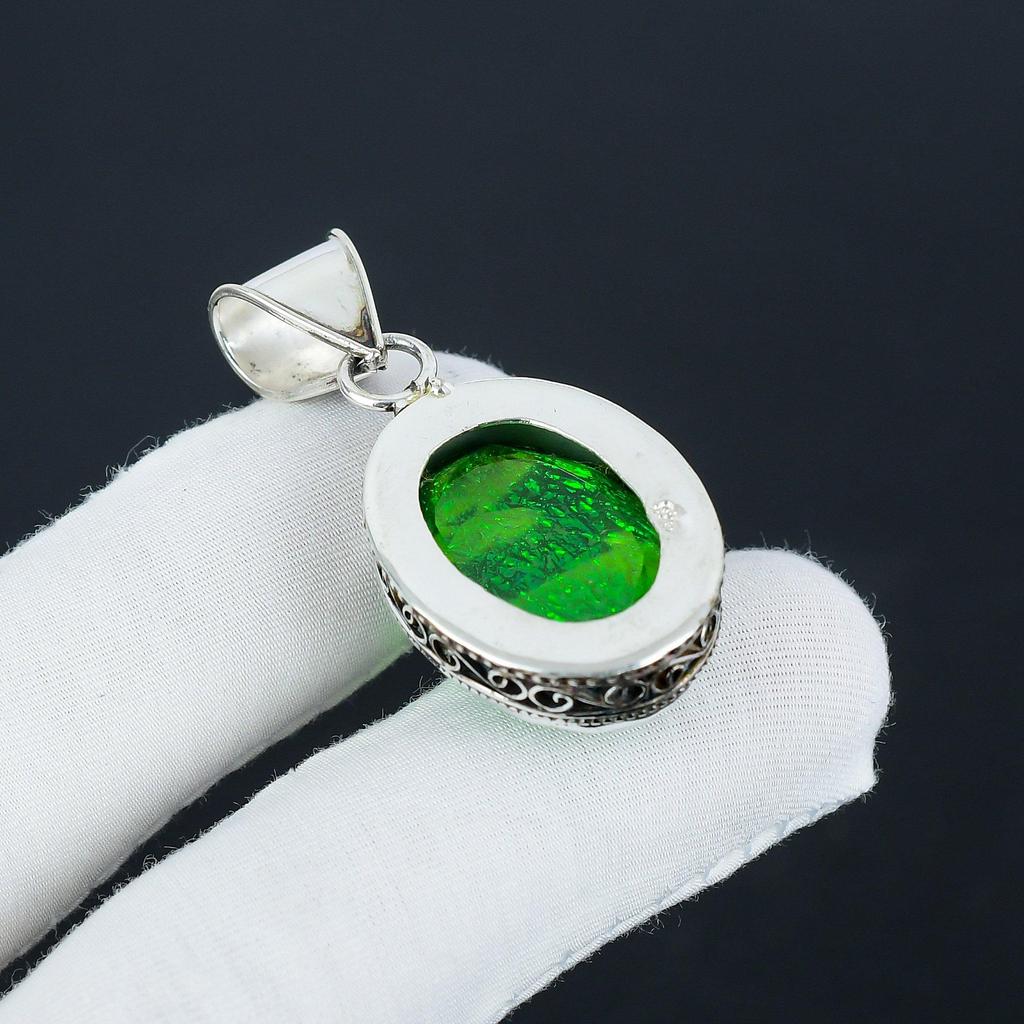 Fint grönt triplet opal ädelsten silverhänge i 925 sterlingsilver - Handgjord oval design, Vardagssmycke Vaddningsgåva