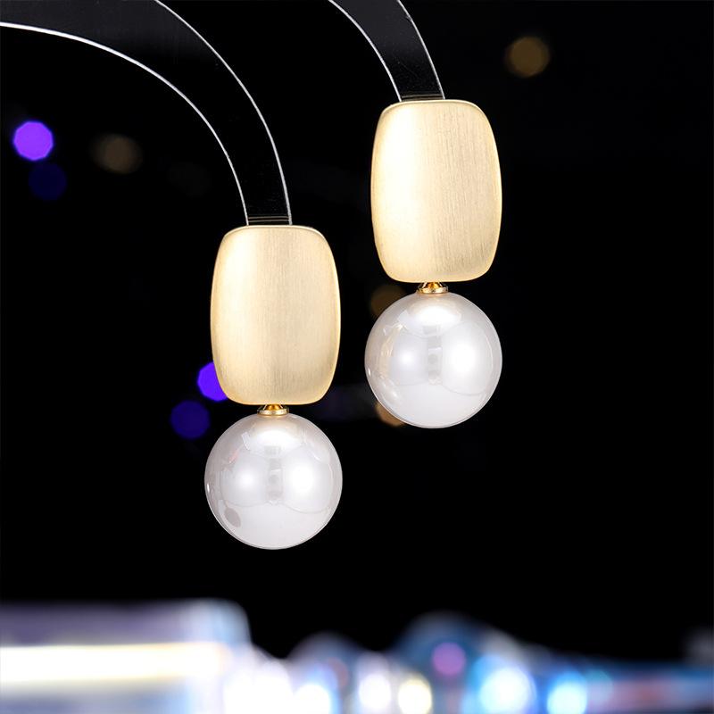 

Women s Light Luxury Design Elegant Imitation Pearl Geometric Earrings Fashionable And Versatile Niche Design Earrings