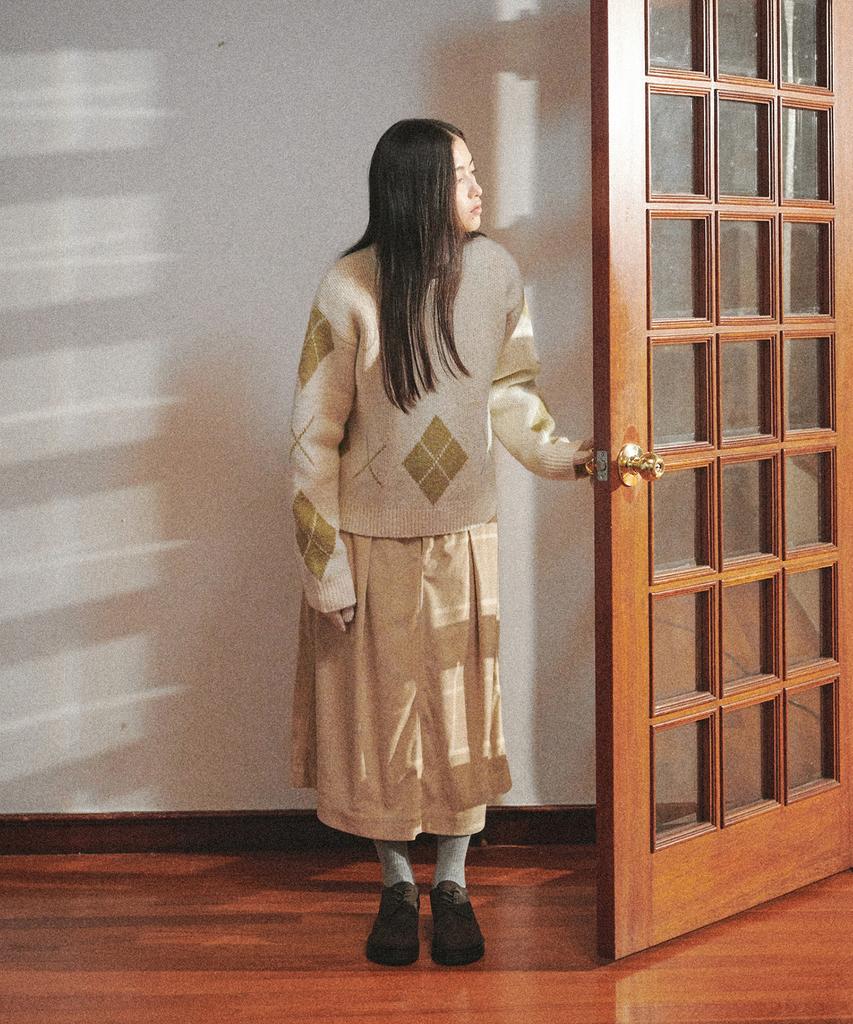 Belloel Corduroy Pintuck Midi Long Skirt Beige