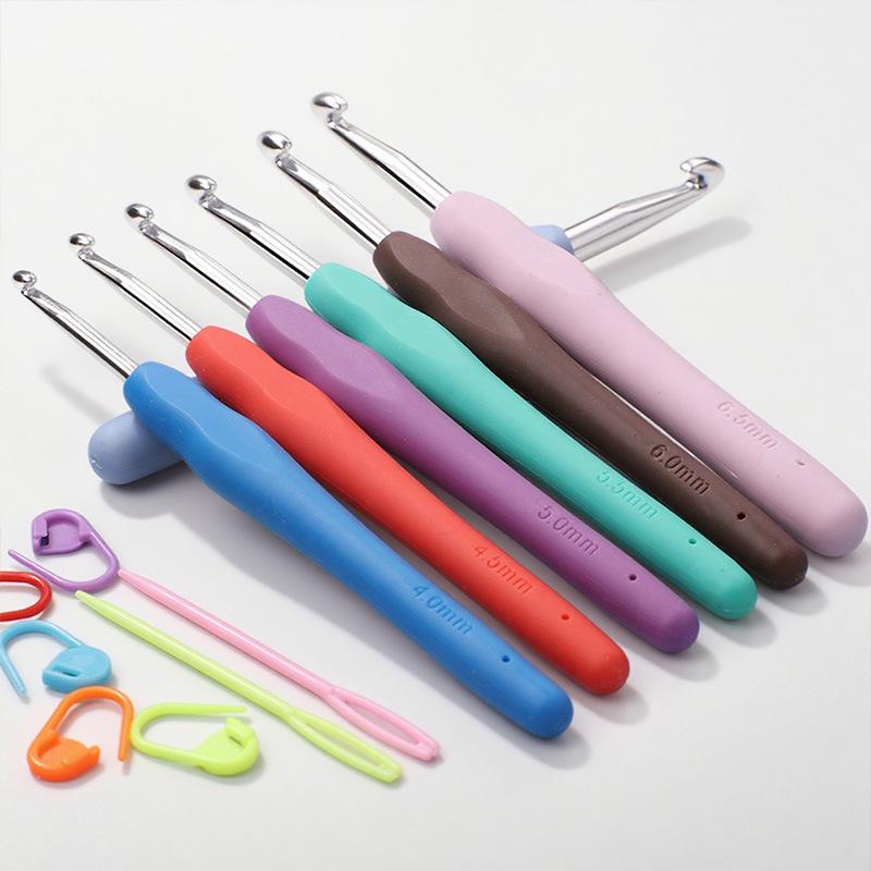 Soft Grip Crochet Hook Set: Handmade Yarn Dolls, Stainless Steel Needles & Knitting Materials