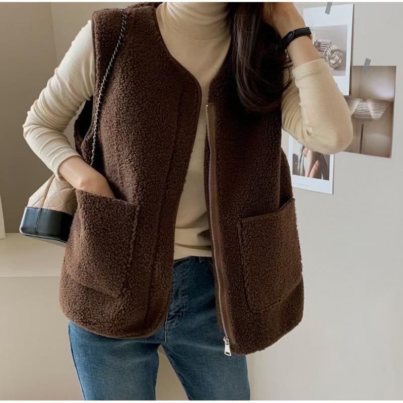 FASHION chic2024 temperament lamb wool short coat vest fur integrated vest Clothes