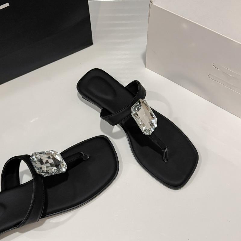 Fashion 36-43 Large-sized Women's Shoes, Fashionable Rhinestone Toe Clippers, Summer Outerwear Bestsellers, Seaside Vacation Flip-flops