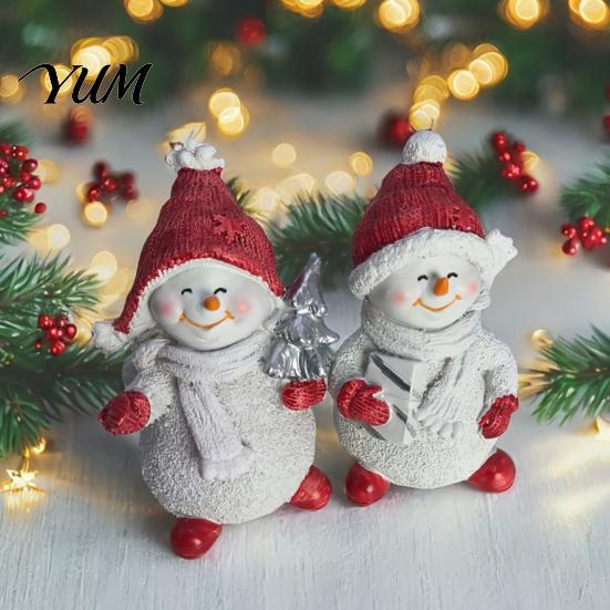 Winter Atmosphere Table Decor 2Pcs Christmas Snowman Figurine, Cute Tabletop Decor, Resin Snow Statue with Gift for Friends Knit Hat Scarf Home Mantel