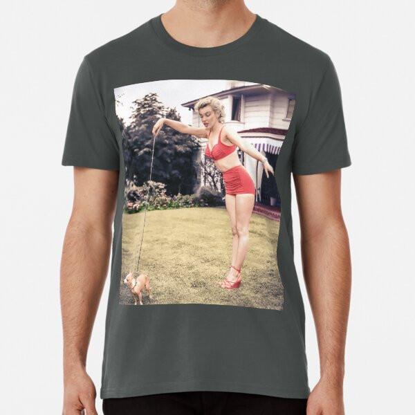 Marilyn Monroe and her Chihuahua Premium T-S S to 5XL Made in the AU/USA T-Shirt