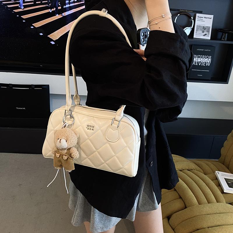 

Premium Rhombus Underarm Bag Women s Niche Simple Fashion Handbag Commuter Large Capacity Tote Bag Pillow Bag without pendant білий