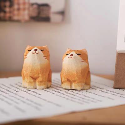 Home Decorations Hand Carving Kitten Figurines Retro Wooden Cat Miniatures Home Desktop Micro Ornaments Children Crafts Gifts