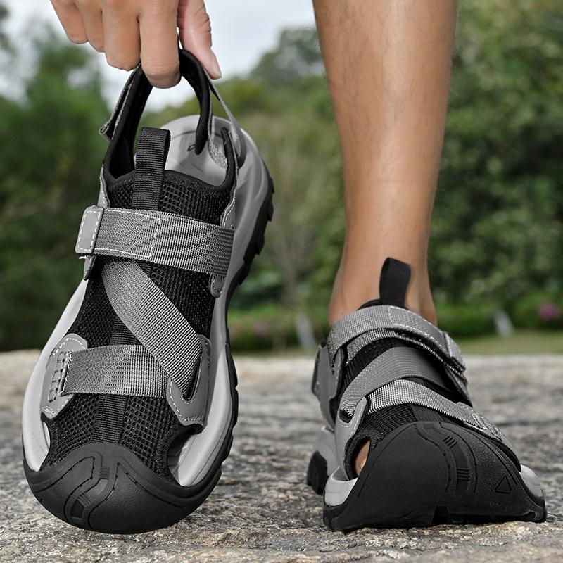 Fashion Summer New Flats Fashion Mesh Casual Sandals Men Breathable Outdoor Beach Shoes Male Luxury Sandals Mens Slip On Walking Shoes