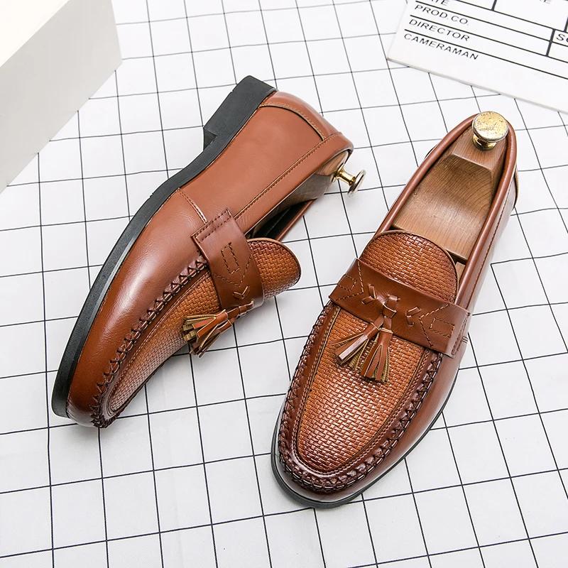 2024 High Quality Brand Men's Leather Casual Shoes Tassel Design Loafers Retro Brown Men's Driving Shoes Commuting Anti Slip