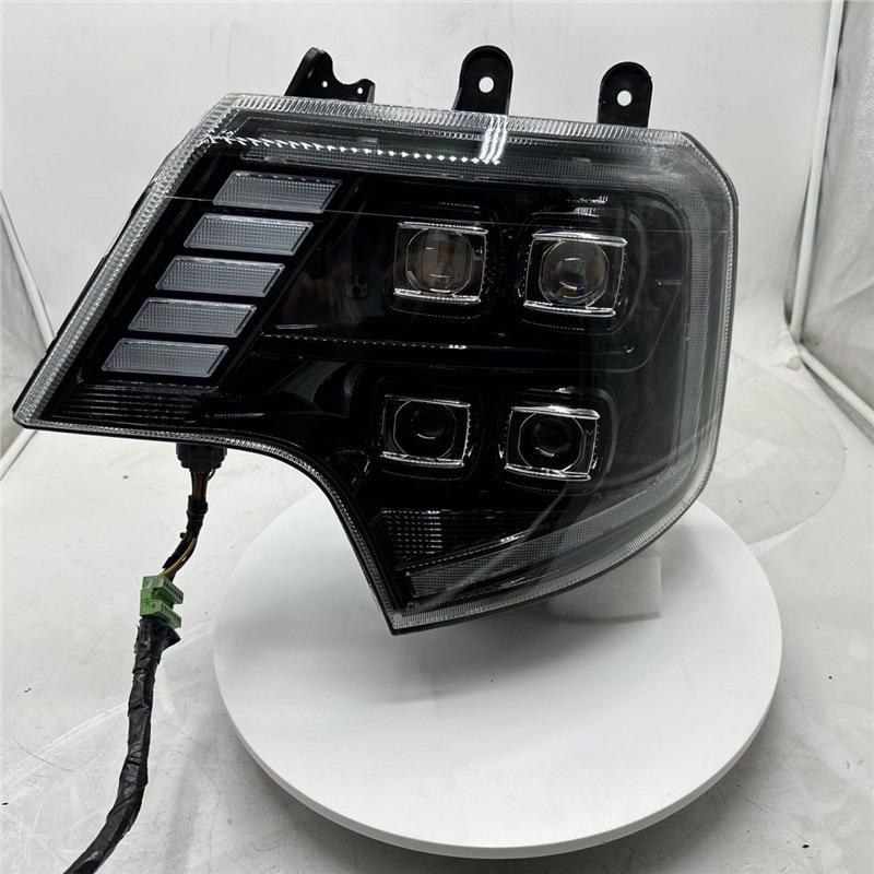 Sinotruk Howo T7H Headlight Assembly: T5GTX Four-Lens Laser Front Light Four-lens Laser Right
