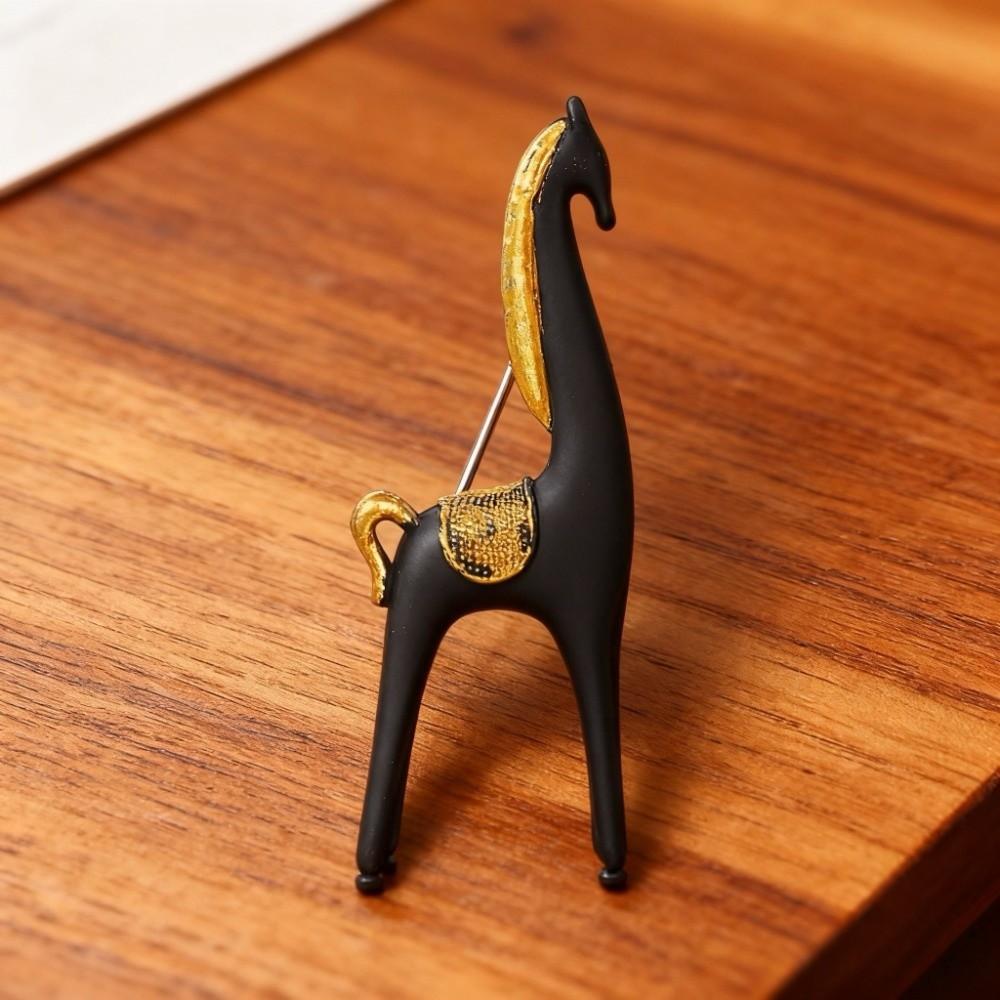 Elegant Horse Brooches Creative Pony Badge Pin Fashion Zodiac Horse Pins  Men Suit Accessories