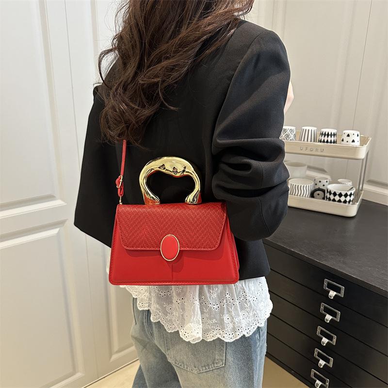 2025 Spring New Trend Beautiful Simple Personality Versatile Splicing Fashion Oblique Span Shoulder Portable Small Square Women's Bag